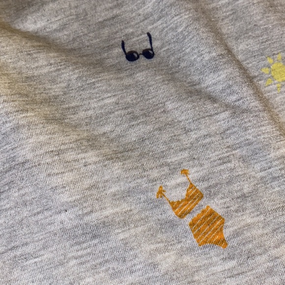 NEW summer/beach printed graphic top - Picture 6 of 7